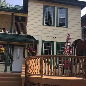 Bed & Breakfast Ellis House